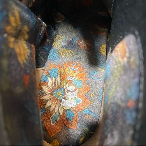 Korks Kork Ease Heidi Black Stacked Heel Bootie 8 1/2 M - Picture 13 of 15